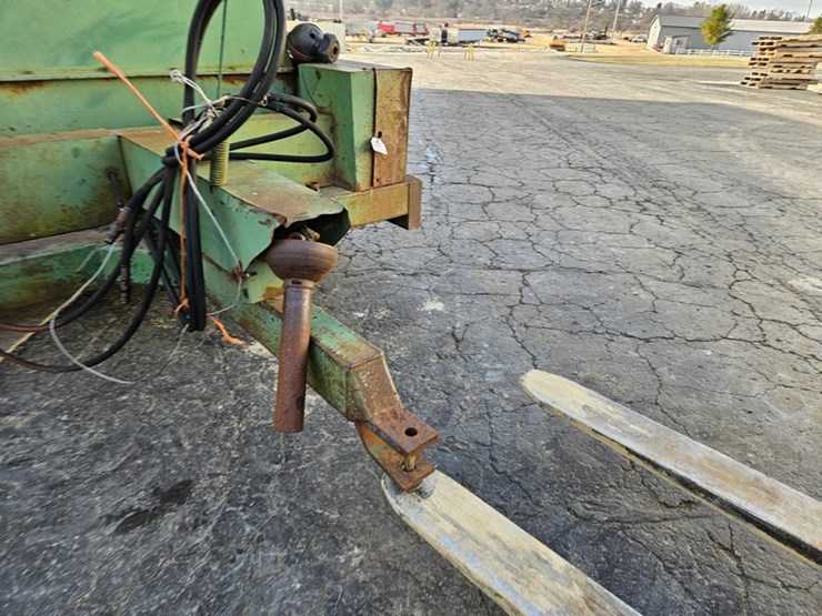 john-deere-100-image-9