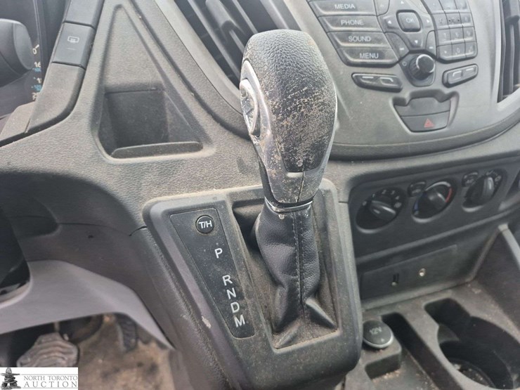 2016-ford-transit-image-15