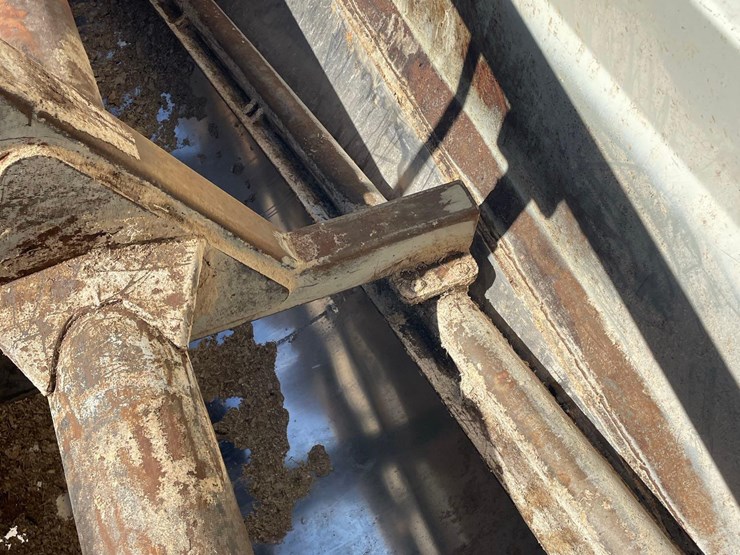 2024-herd-boss-6160-mixer-wagon--1-owner-image-49