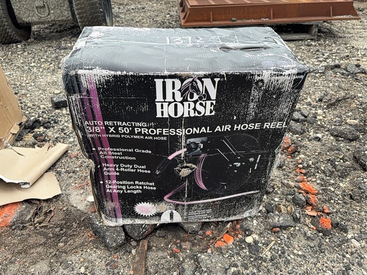 new-iron-horse-auto-air-hose-reel-3/8"-x-50-ft-new-support-equipment-image-1