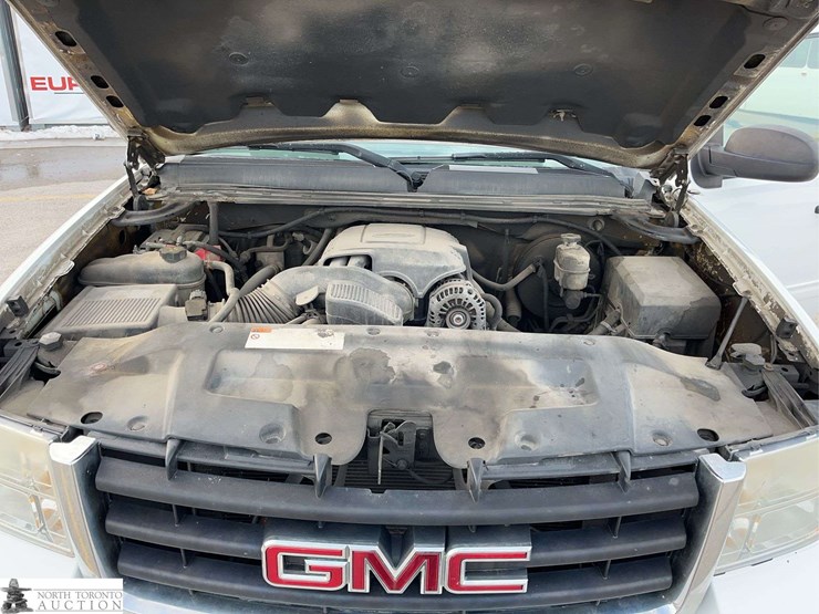 2011-gmc-sierra-1500-image-11