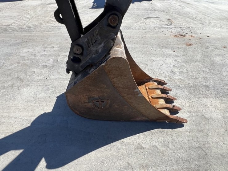 2013-volvo-ecr58-image-10