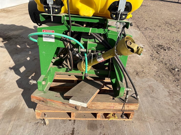 a1-60-gallon-3pt-mist-sprayer--1-owner-image-9