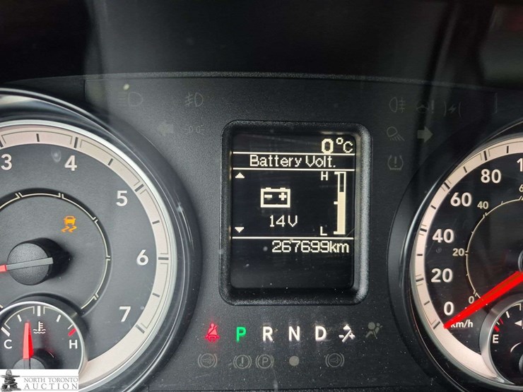 2016-dodge-2500-image-14