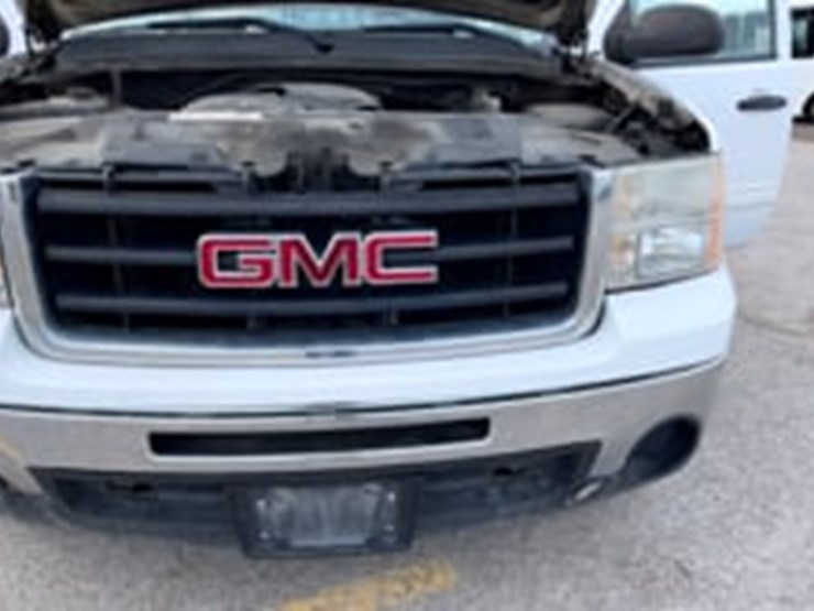 2011-gmc-sierra-1500-image-9