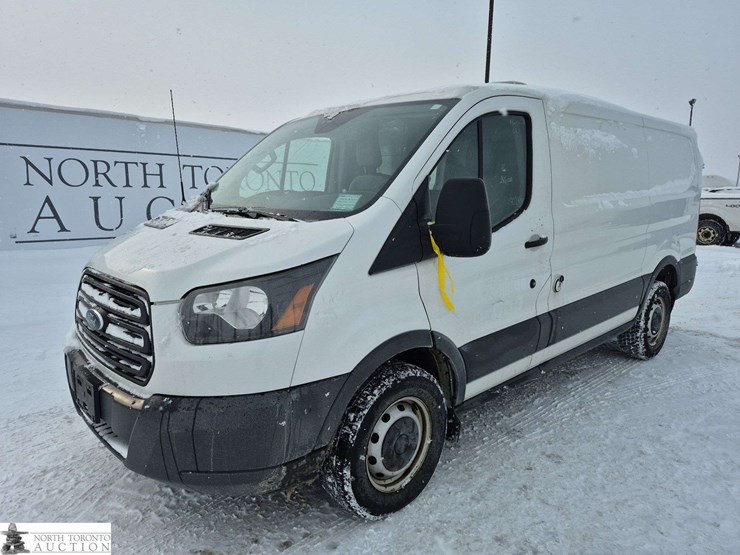 2016-ford-transit-image-1