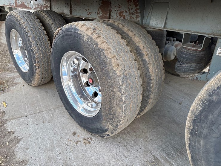 2015-smithco-side-dump-image-42