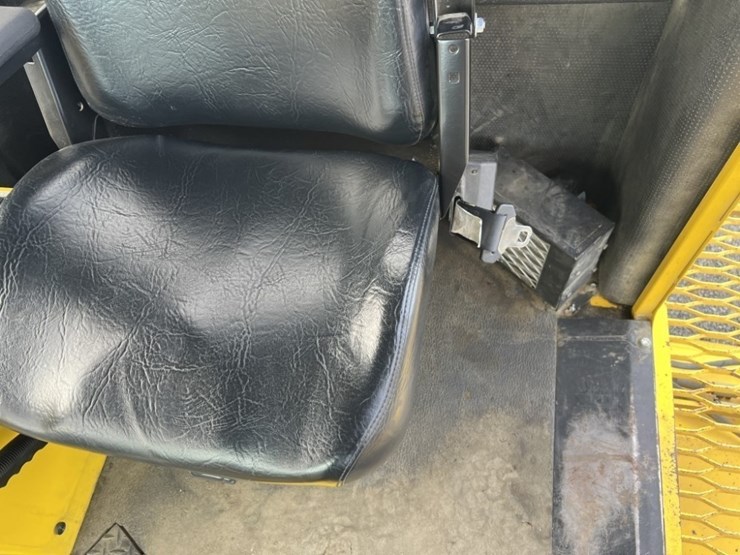 2015-superior-broom-dt80j-image-39