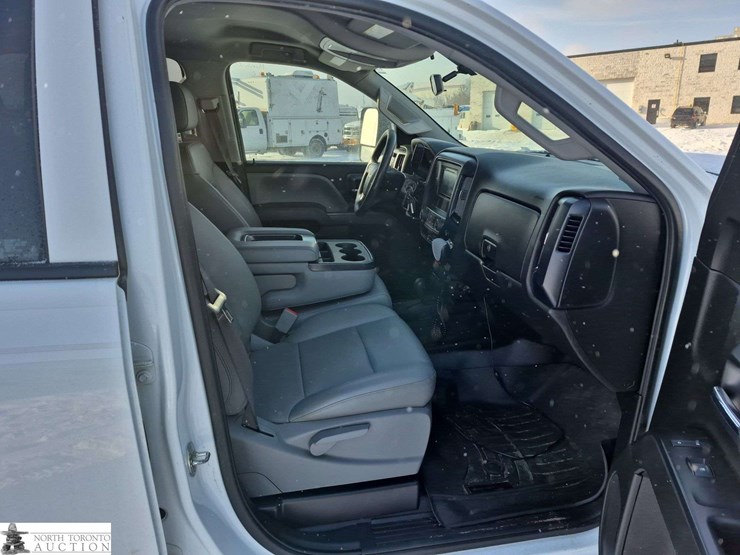 2019-chevrolet-silverado-2500hd-image-28