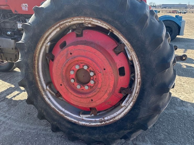 massey-ferguson-180-image-11