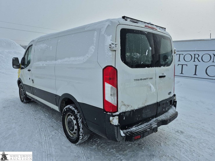 2016-ford-transit-image-3