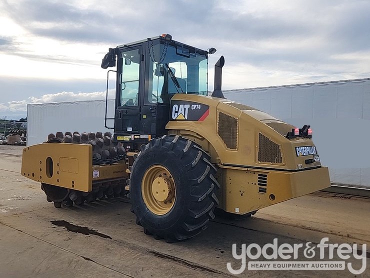 2011-caterpillar-cp74-image-3