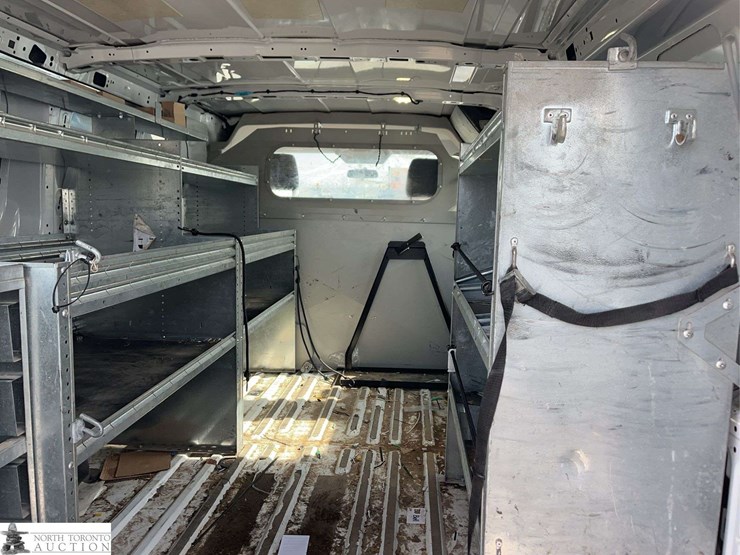 2015-ford-transit-image-16