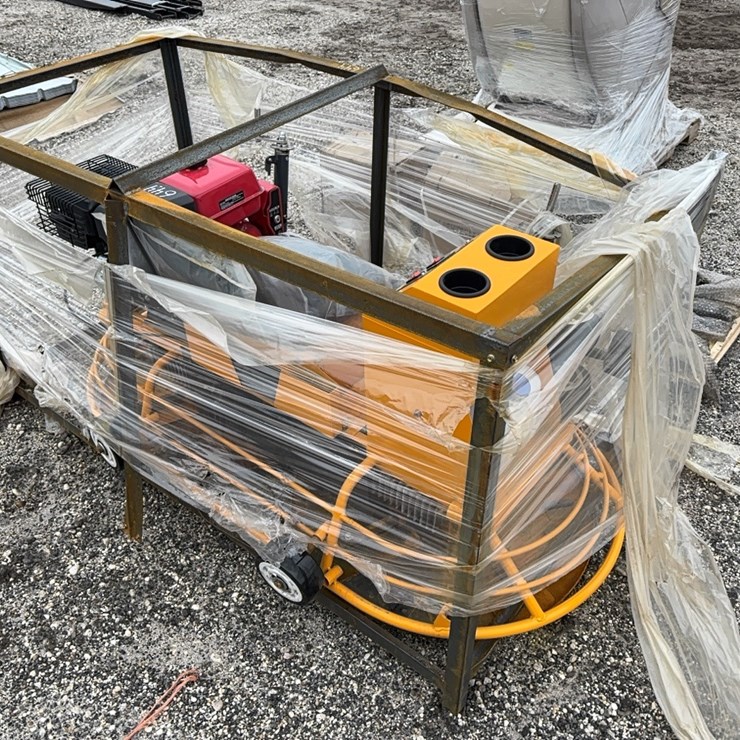 NEW MMS MS80R RIDE ON POWER TROWEL NEW SUPPORT EQUIPMENT