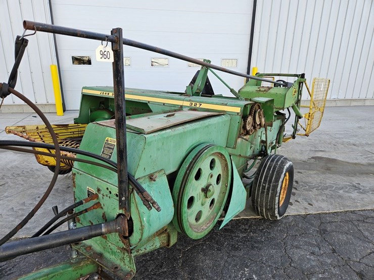 john-deere-327-image-44
