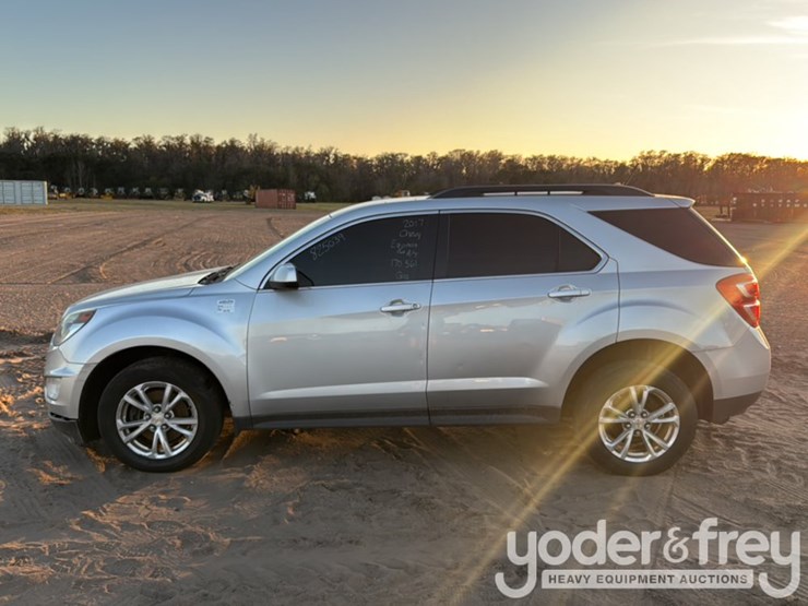 2017-chevrolet-equinox-image-2