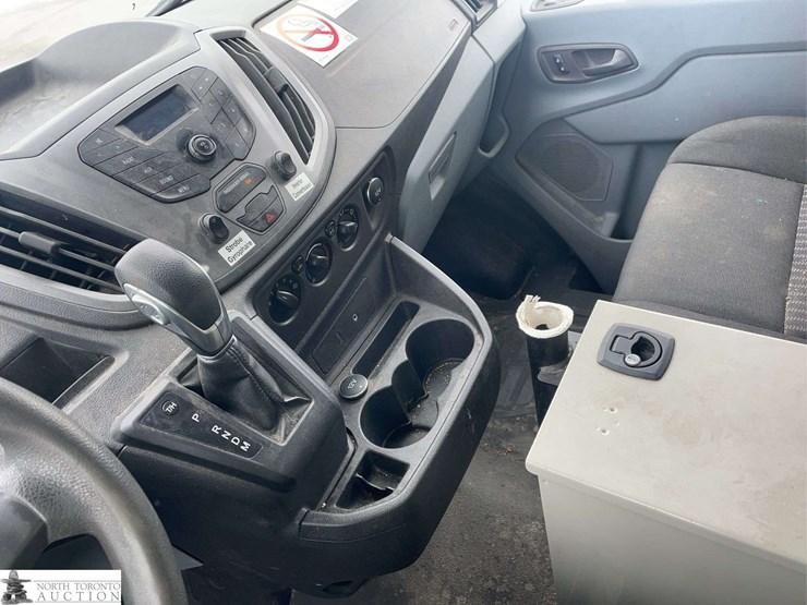 2016-ford-transit-image-16