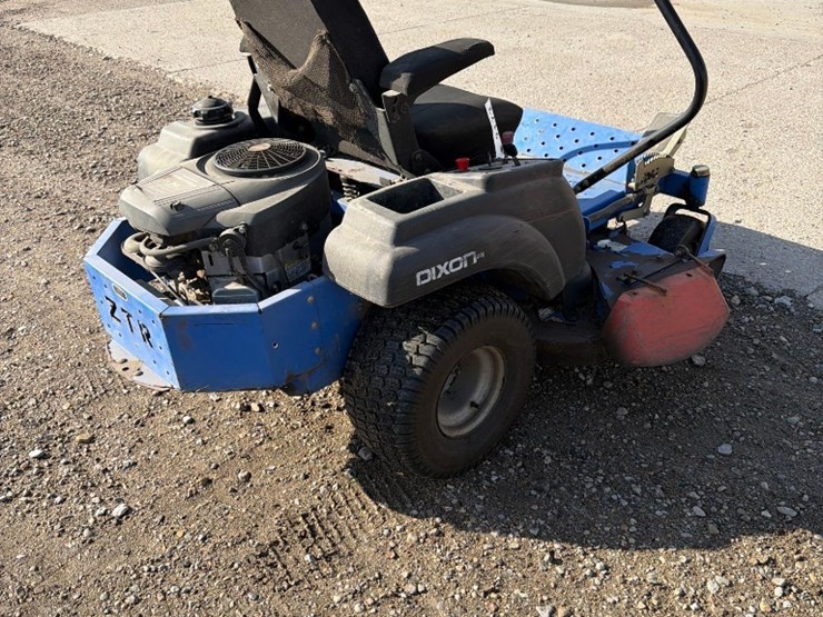 2173---dixon-zero-turn-mower-image-3