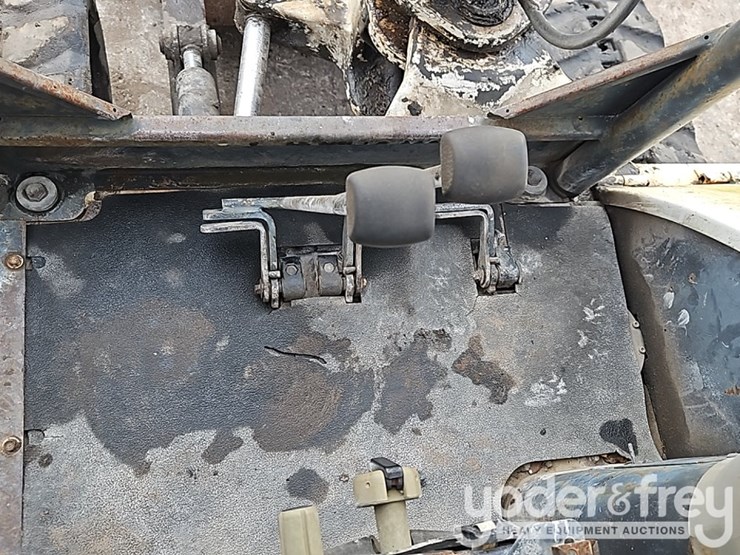 2005-bobcat-341-image-35