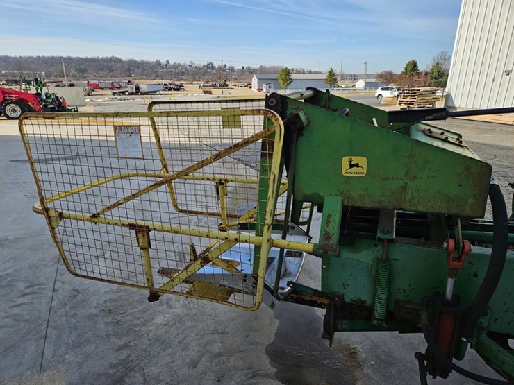 john-deere-327-image-30