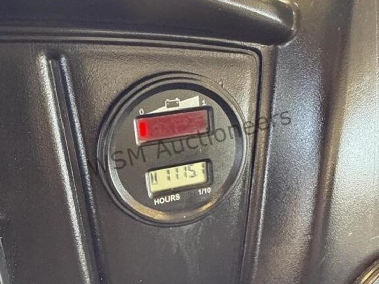 2011-polaris-ev-electric-utility-cart-image-19