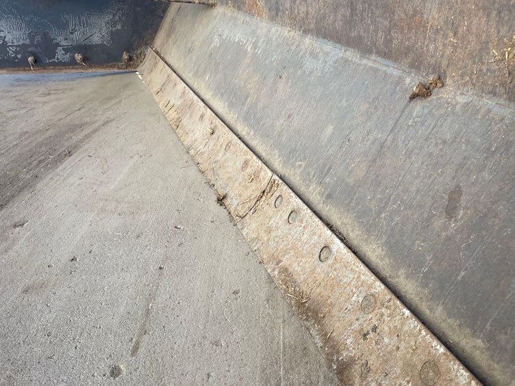 raveling-12ft-volvo-loader-mount-push-blade--1-owner-image-13