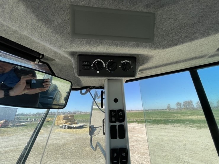 2023-volvo-l70h-image-35