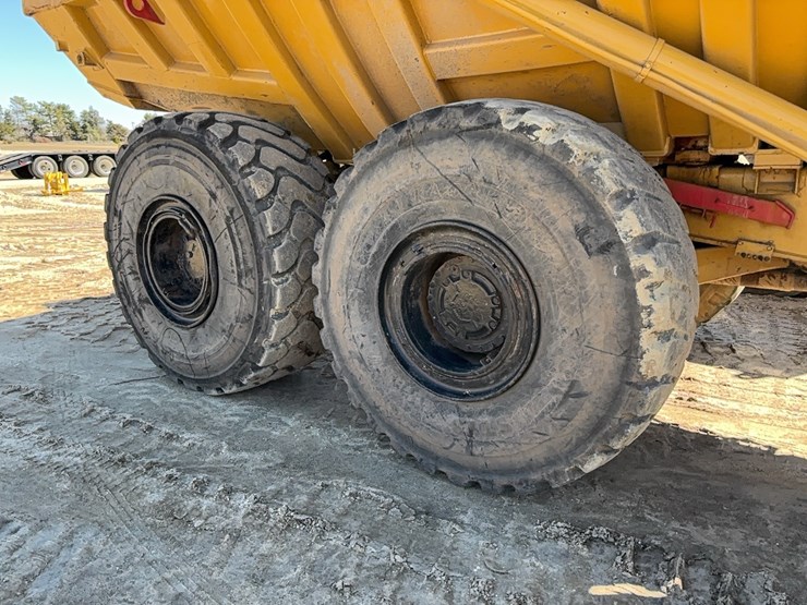 caterpillar-d400d-image-8