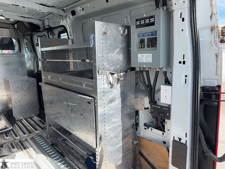 2017-ford-transit-image-17