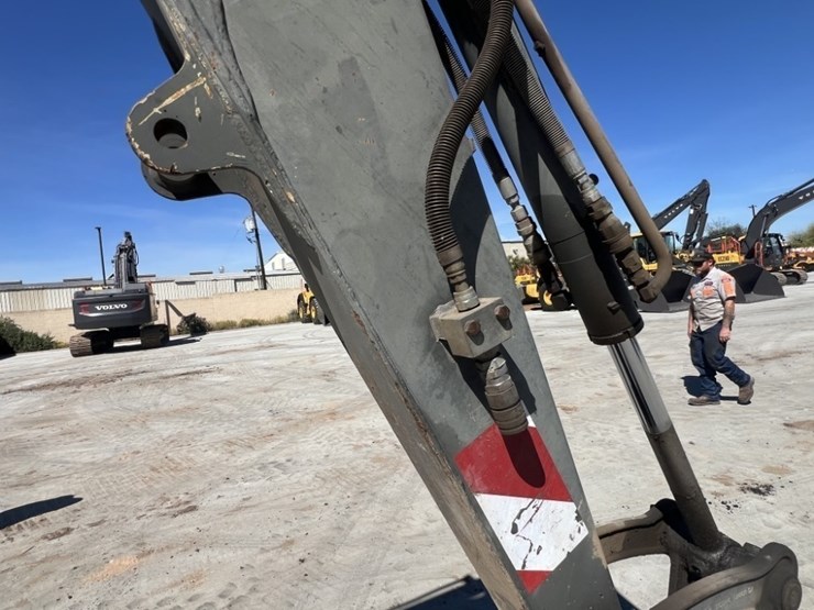 2013-volvo-ecr58-image-13