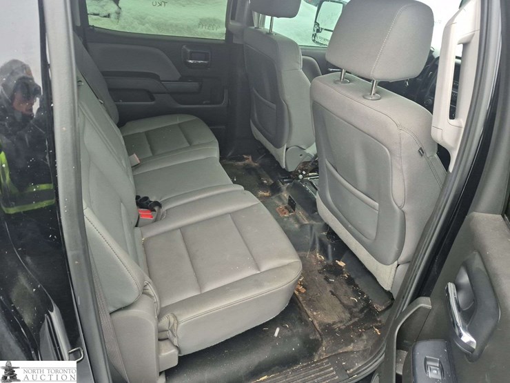 2015-chevrolet-silverado-1500-image-23