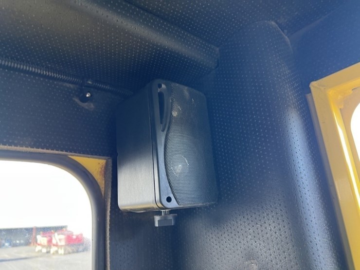 2015-superior-broom-dt80j-image-34