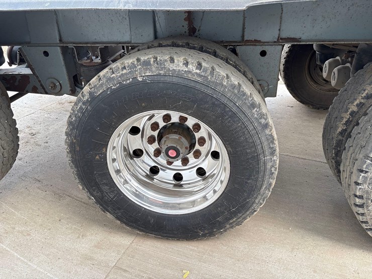 2015-smithco-side-dump-image-24