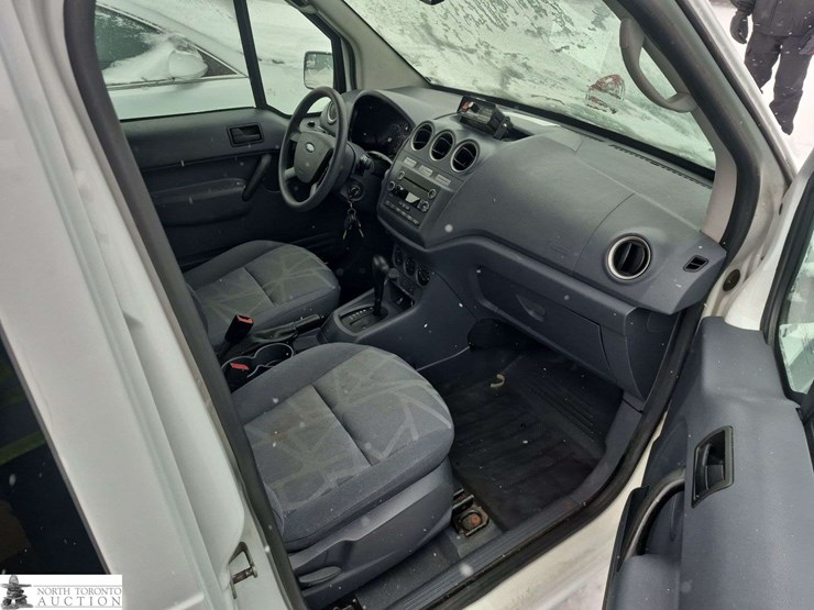 2013-ford-transit-connect-image-21