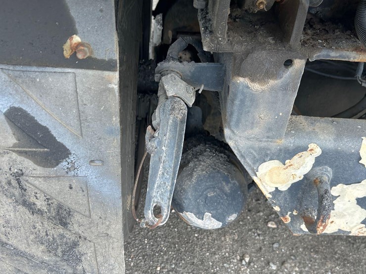 2007-sterling-l9500-image-22