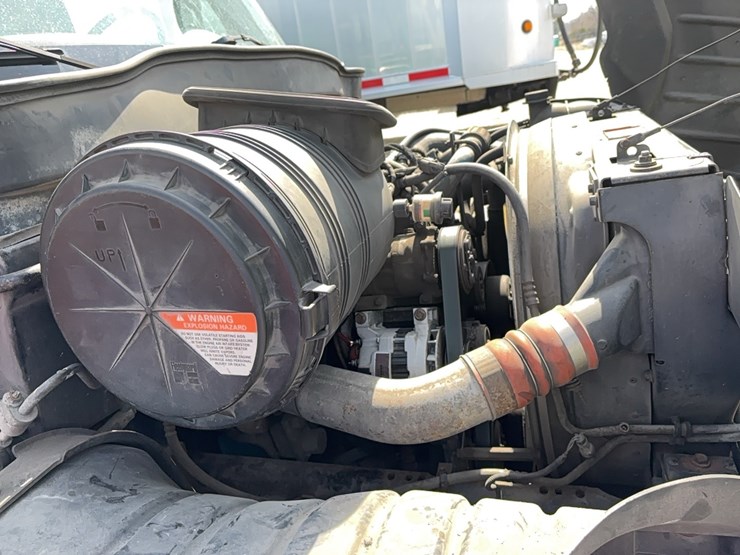 2005-international-durastar-4300-image-21