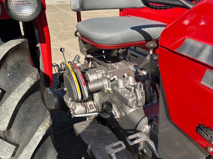 massey-ferguson-165-image-6