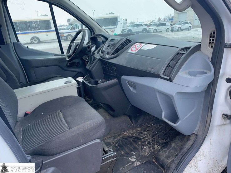 2016-ford-transit-image-21