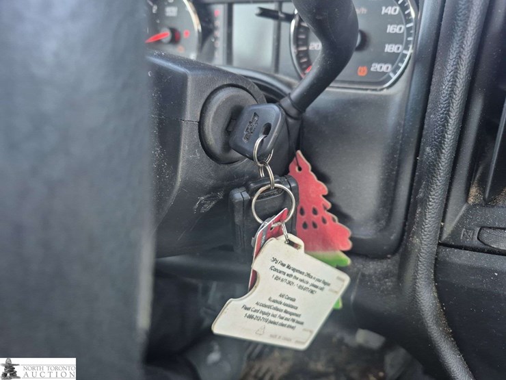 2017-chevrolet-silverado-1500-image-17