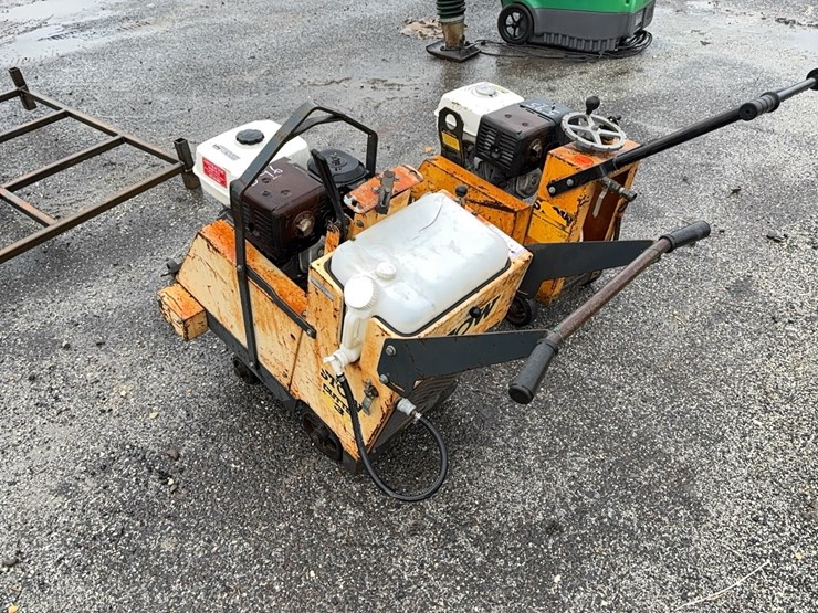 stow-cutter-3-walkbehind-road-saw-support-equipment-image-5