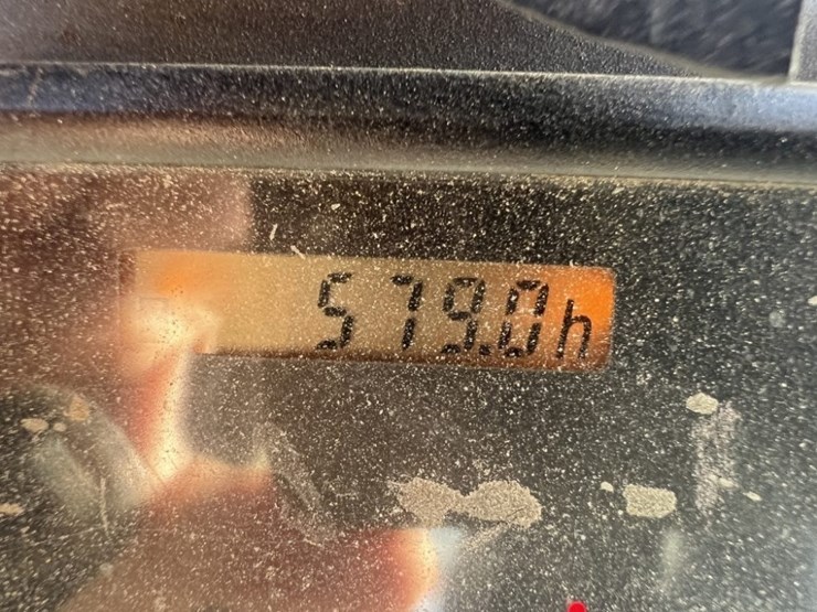 2022-volvo-ecr25d-image-30