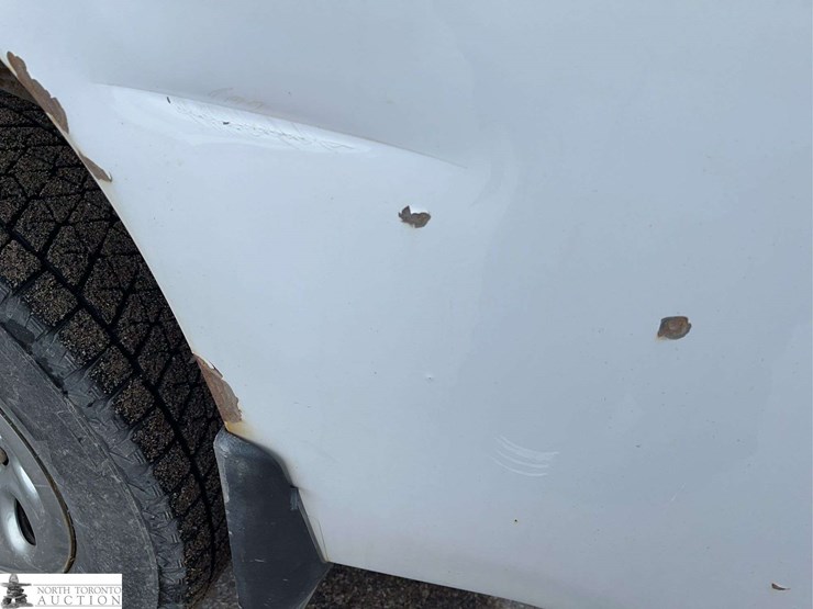 2011-gmc-sierra-1500-image-29