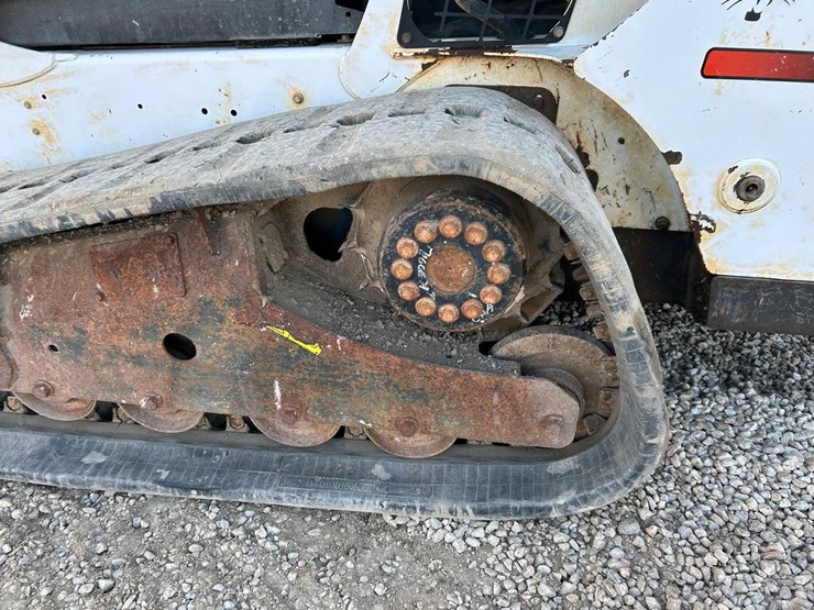 2015-bobcat-t590-image-18