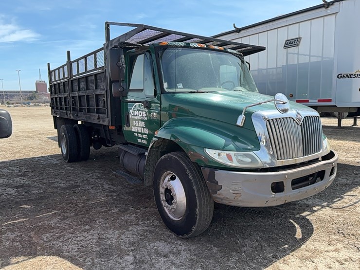 2005-international-durastar-4300-image-2