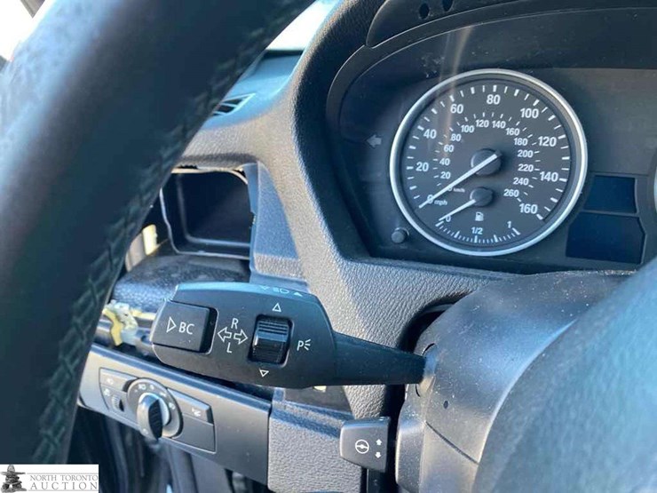 2011-bmw-x5-image-17