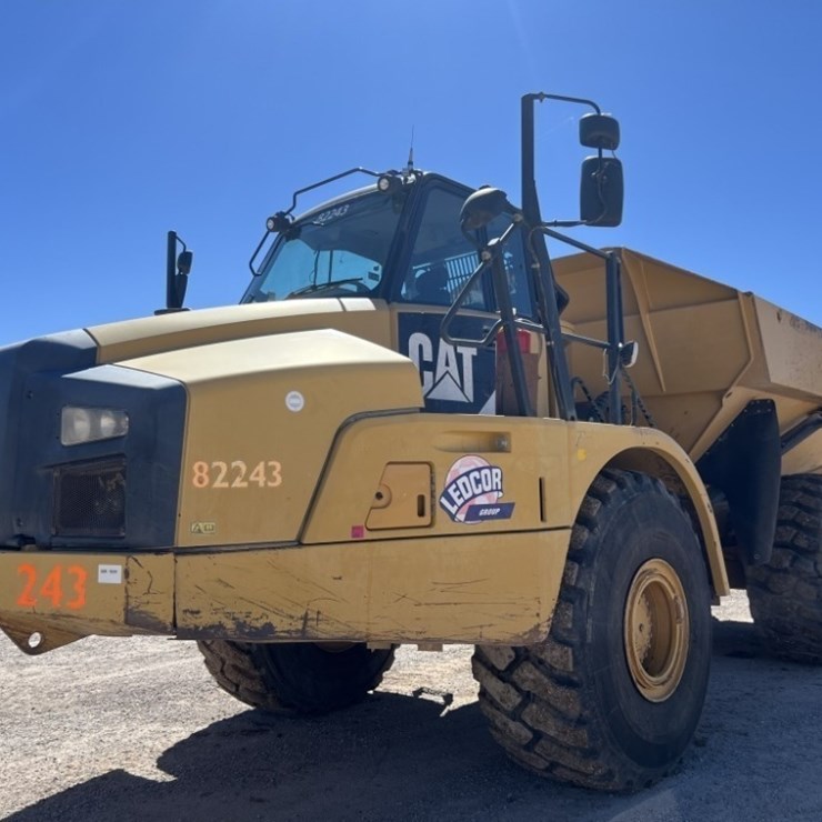 2013 CATERPILLAR 740B