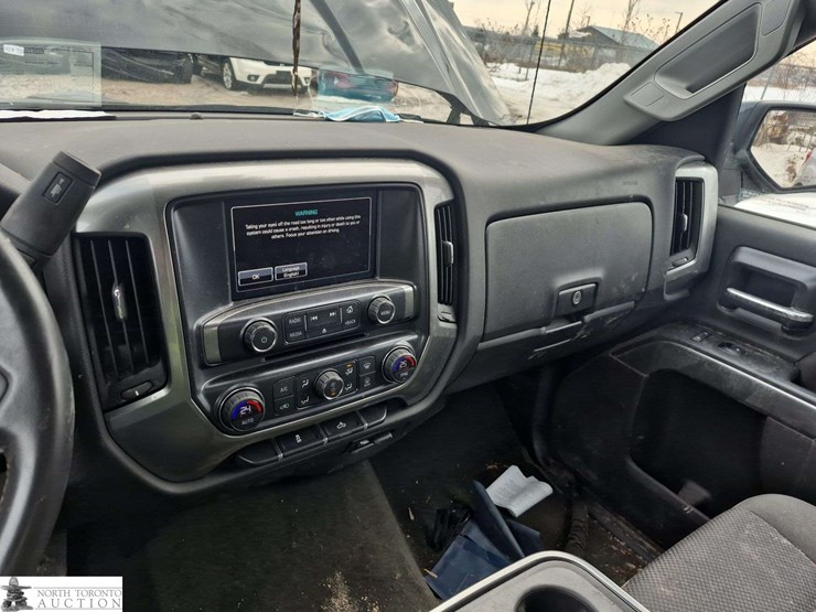 2017-chevrolet-silverado-1500-image-12