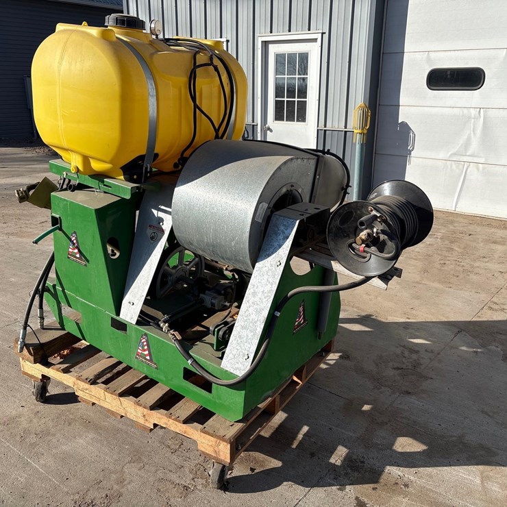 A1 60 Gallon 3pt Mist Sprayer--1 Owner