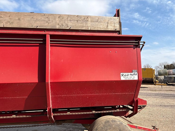 roorda-8ft-x-20ft-rear-unload-silage-wagon-image-33