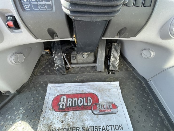 2023-volvo-l70h-image-40